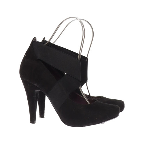Never hot high heels - never, 2