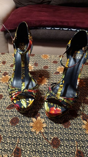 Hot plateau high heels - high,